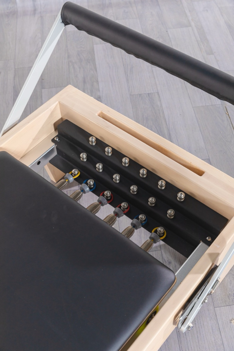 Kompakt Pilatesrum i Sverige: folding Reformer, förvaring och layout för små lokaler Lumina