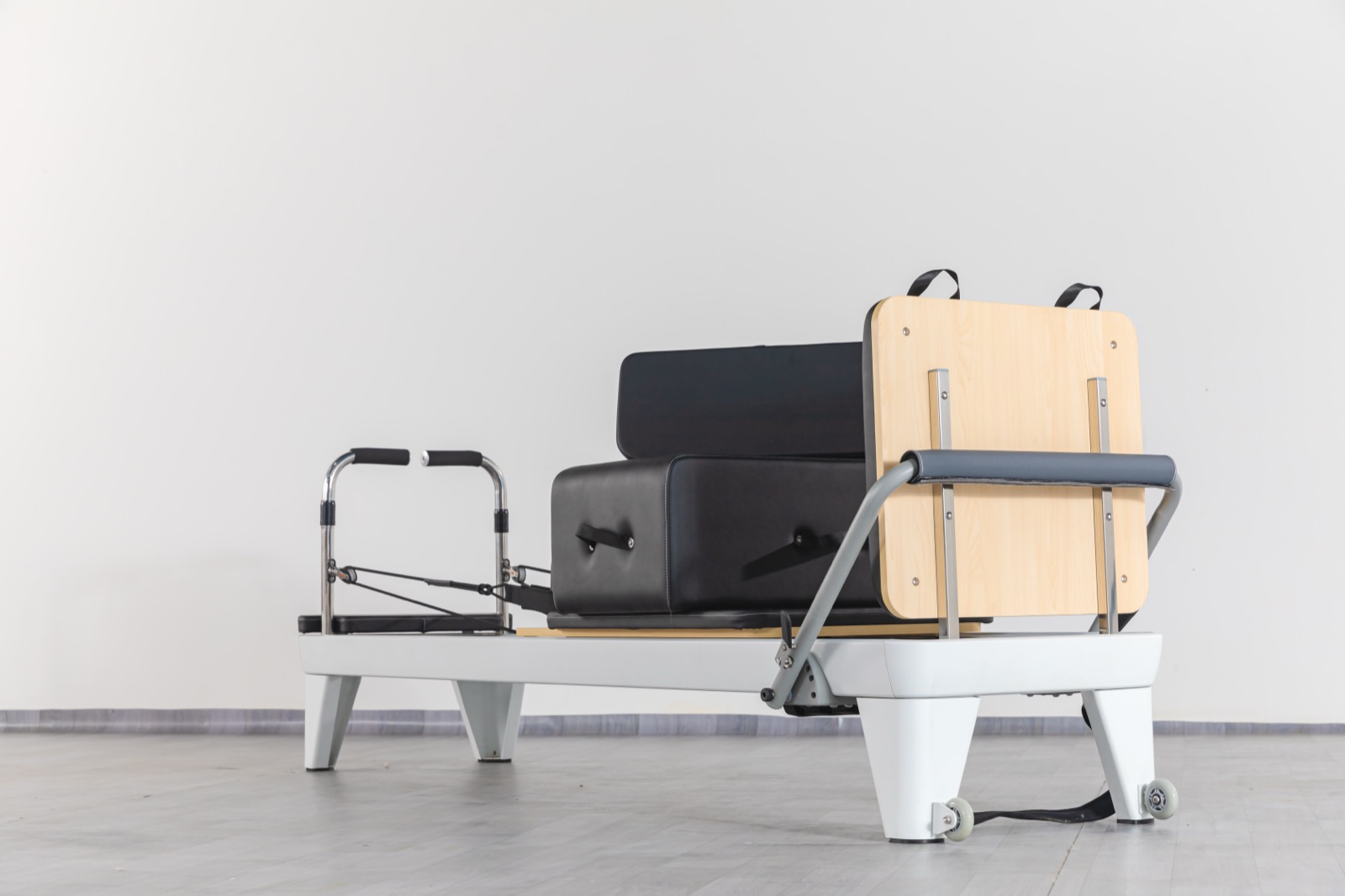 LUMINA Rialza Spring Reformer view 2