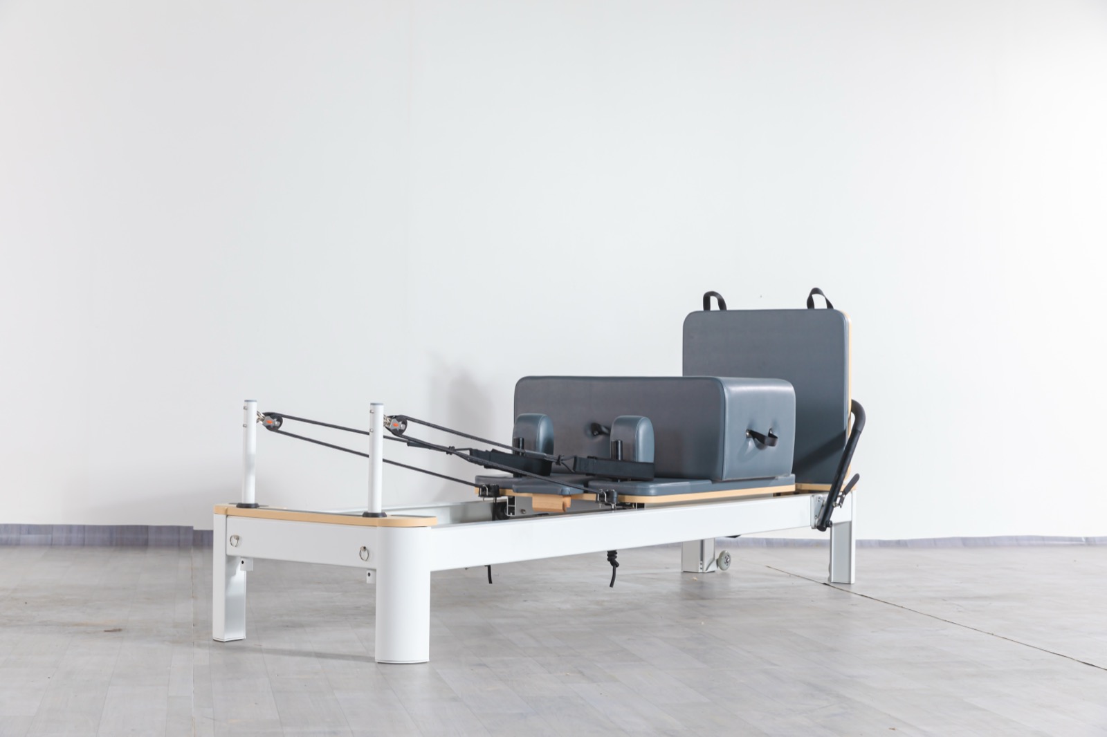 LUMINA Y04-01 Custom Handle Reformer view 2