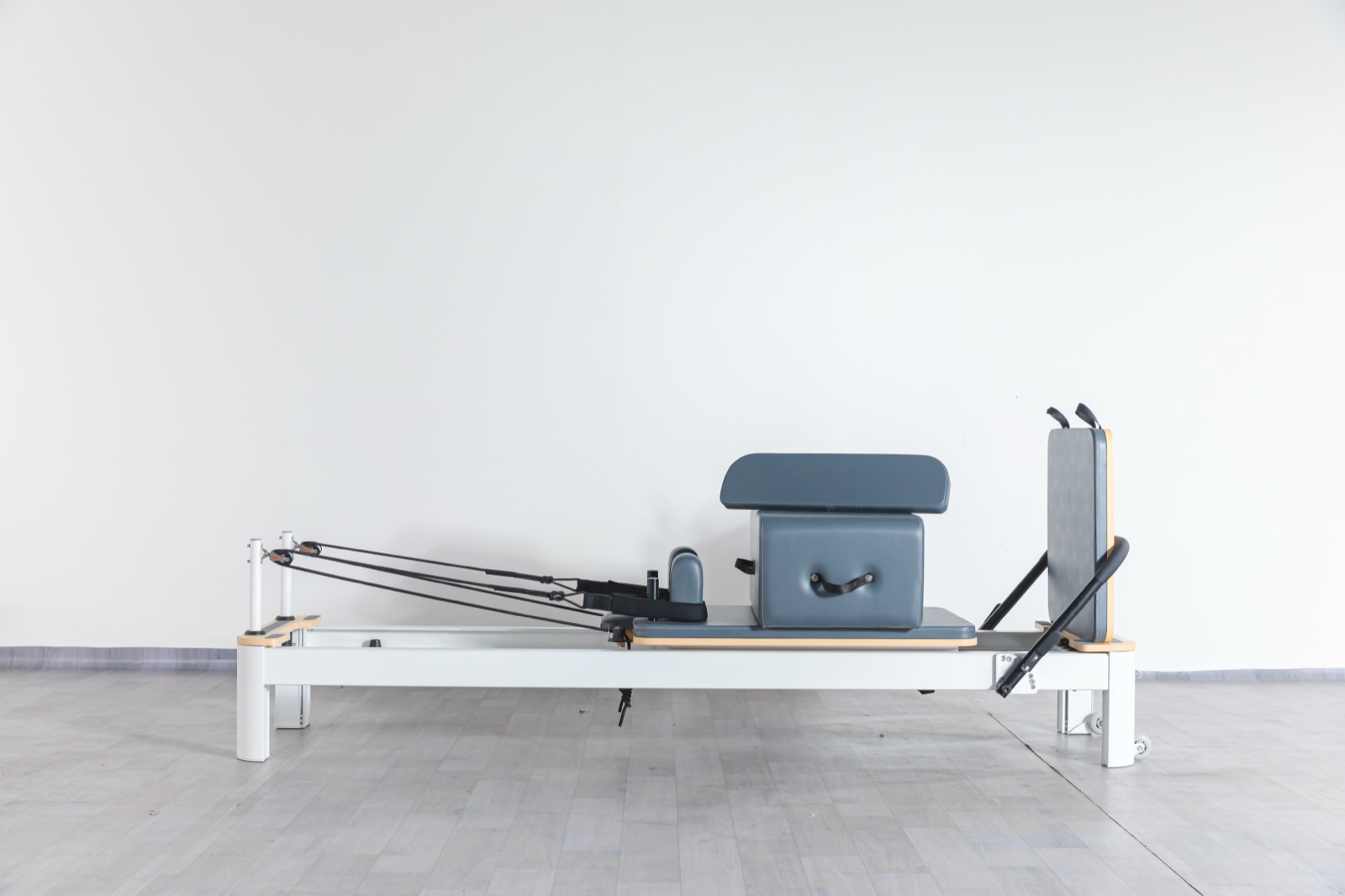 LUMINA Y04-01 Custom Handle Reformer view 3