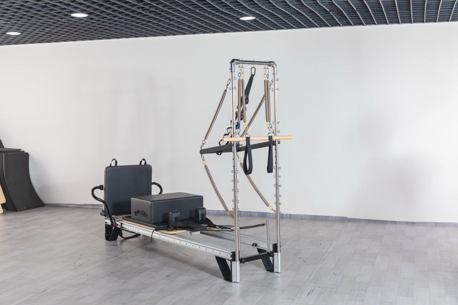 LUMINA Full Track Aluminum Reformer With Tower Lumina