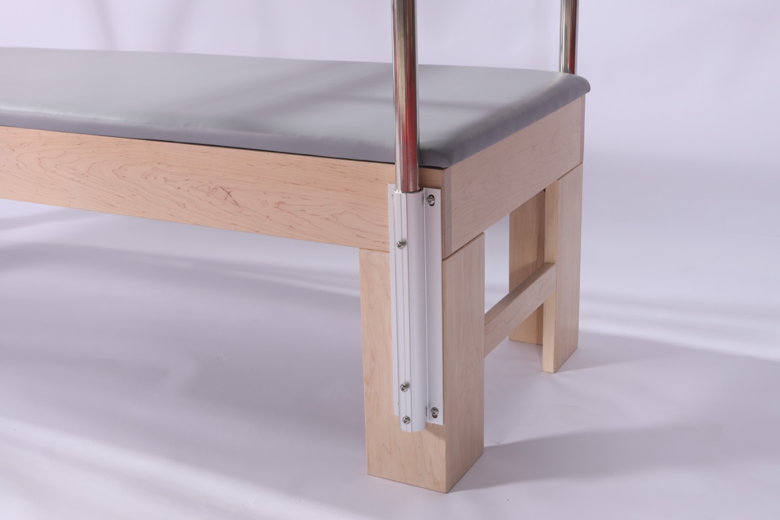 LUMINA Y09-07 Maple Cadillac Trapeze Table Pilatesutrustning